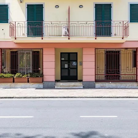 100 Meters From The Sea - Terrace - Parking